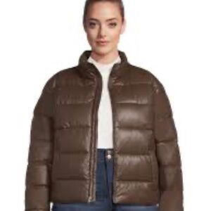 Time and Tru Women's short faux leather puffer jacket women's medium (088)